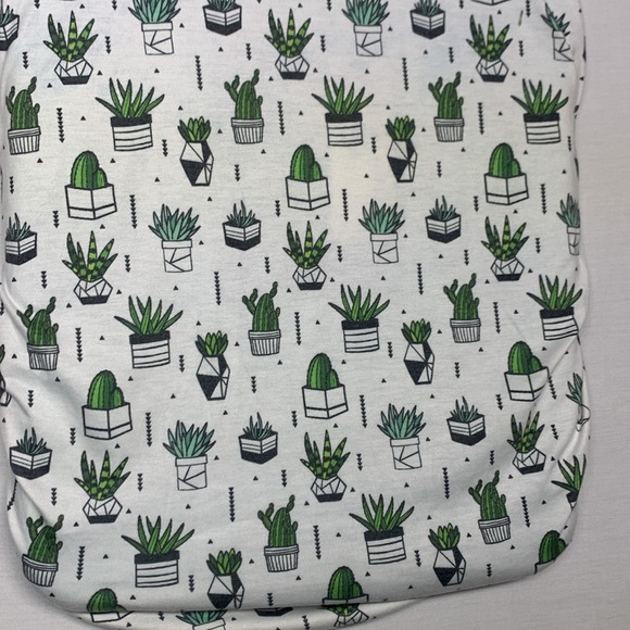 Copper Pearl Green and White Succulent Print Bassinet Sheet Bedding - Picture 5 of 8